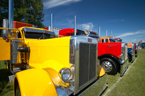 These photos illustrate the primary value of a full-frame sensor: it allows for making a true ultra wide angle image with a 20mm lens, for example. By comparison, the same lens on a DSLR camera with a smaller sensor would provide only a moderately wide angle image. ( c ) 2009 Peter K. Burian